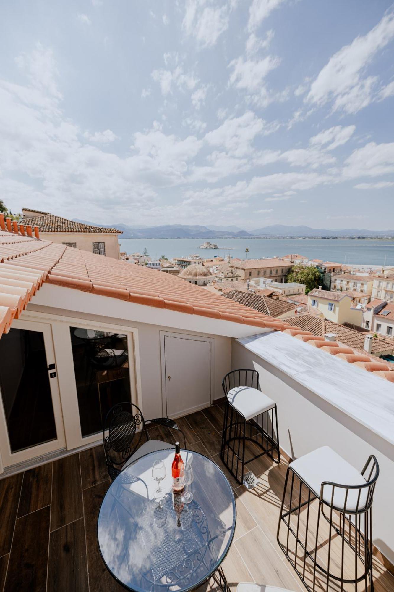 Nafplion Comfy Suites Экстерьер фото
