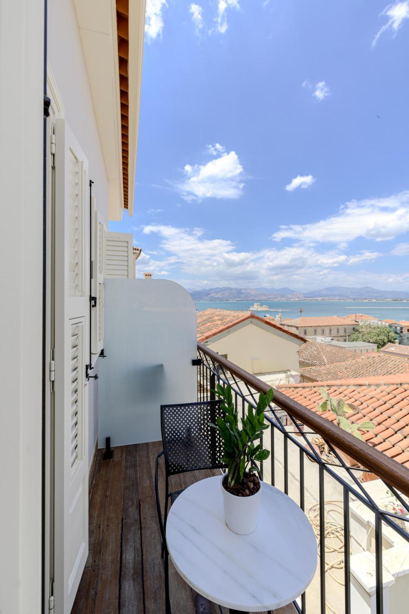 Nafplion Comfy Suites Экстерьер фото